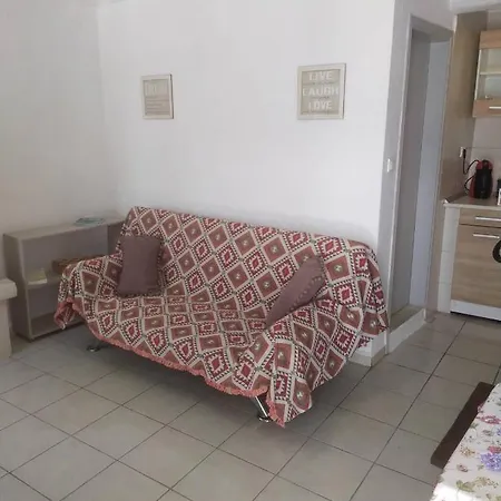 Eutyxia House In Walk To Center & Beaches Appartamento *