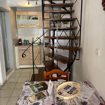 Eutyxia House In Walk To Center & Beaches Daire